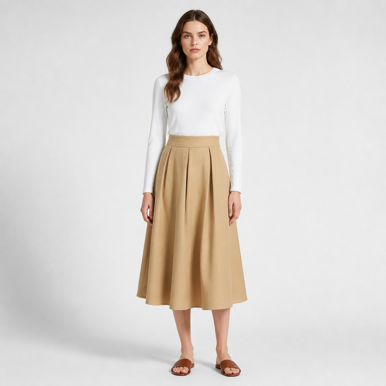 Jupe midi camel plissée Tsniout — Polyester souple et extensible, coupe évasée plissée