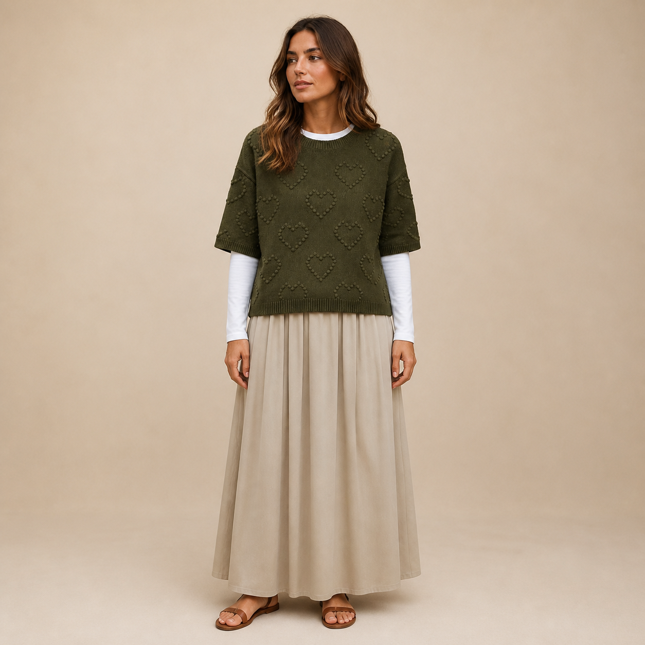 Pull vert olive à motifs cœurs Tsniout — Maille douce à motifs cœurs en relief