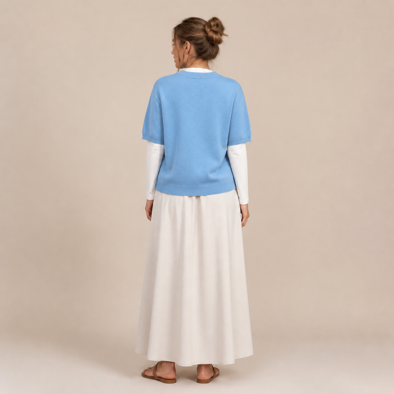 Pull bleu ciel en maille à col rond Tsniout — vue 2 — Maille douce, finition côtelée