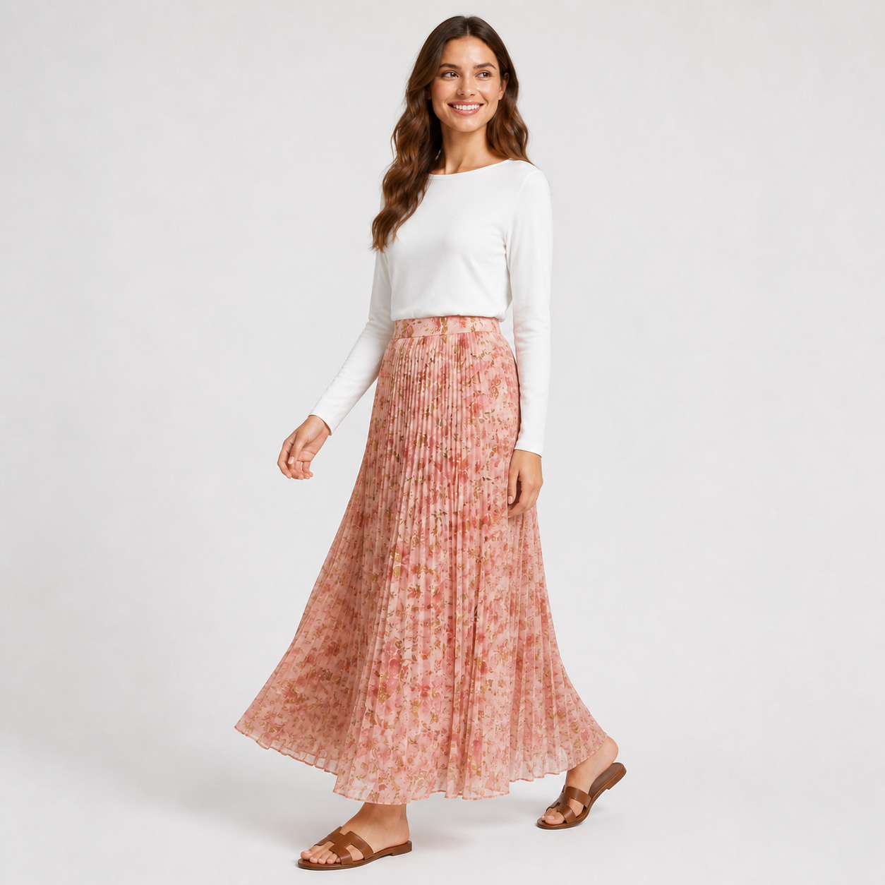 Jupe longue rose fleurie plissée Tsniout — vue 3 — Tissu fluide opaque doublé, imprimé floral et plis fins