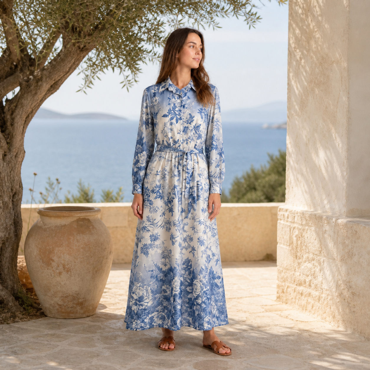 Robe longue bleue fleurie ceinturée Tsniout — vue 6 — Tissu fluide imprimé floral, coupe maxi et ceinture assortie