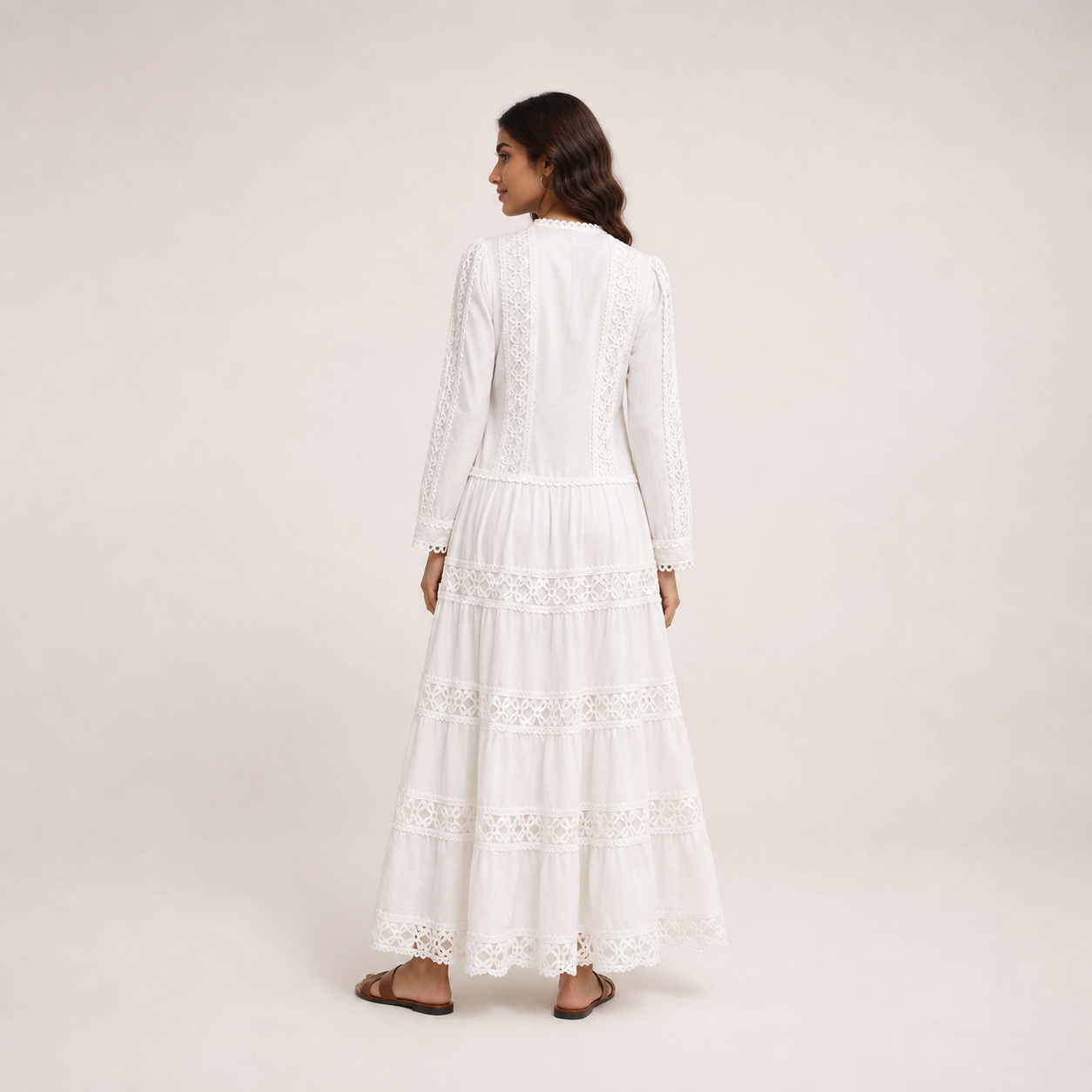 Robe longue écrue bohème brodée à volants Tsniout — vue 2 — 70 % coton, 30 % polyester