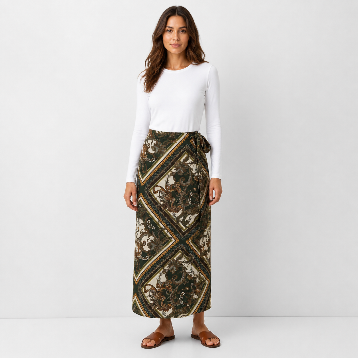 Jupe longue kaki portefeuille imprimée Tsniout — Tissu fluide opaque, imprimé façon foulard