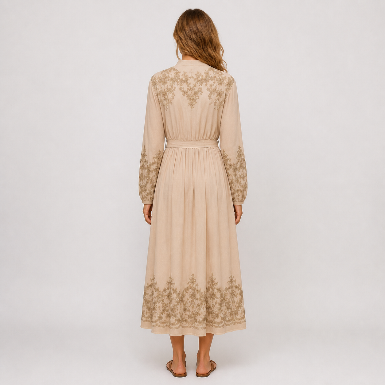 Robe longue taupe brodée Tsniout — vue 2 — Viscose douce opaque, broderies décoratives et coupe fluide