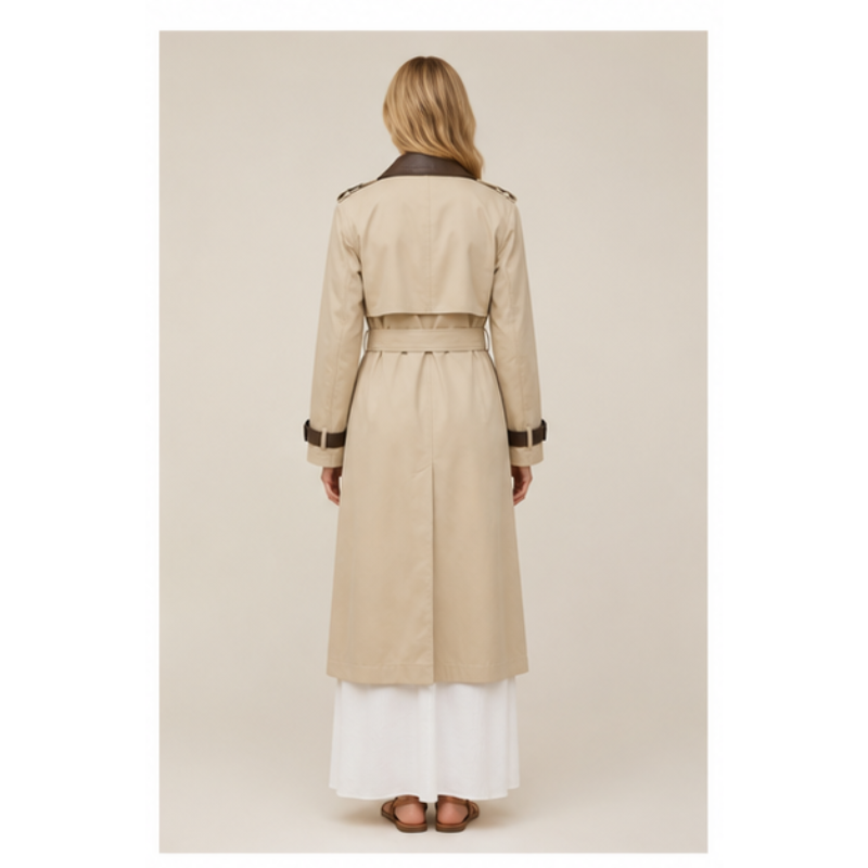 Trench long beige à col contrasté Tsniout — vue 2 — Tissu souple beige, détails similicuir