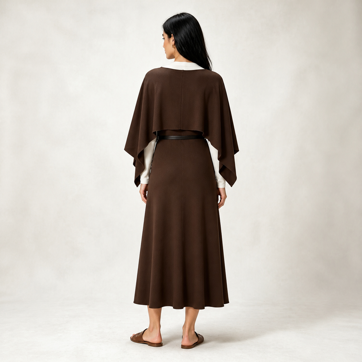 Robe longue chocolat avec cape et ceinture Tsniout — vue 2 — Maille fluide