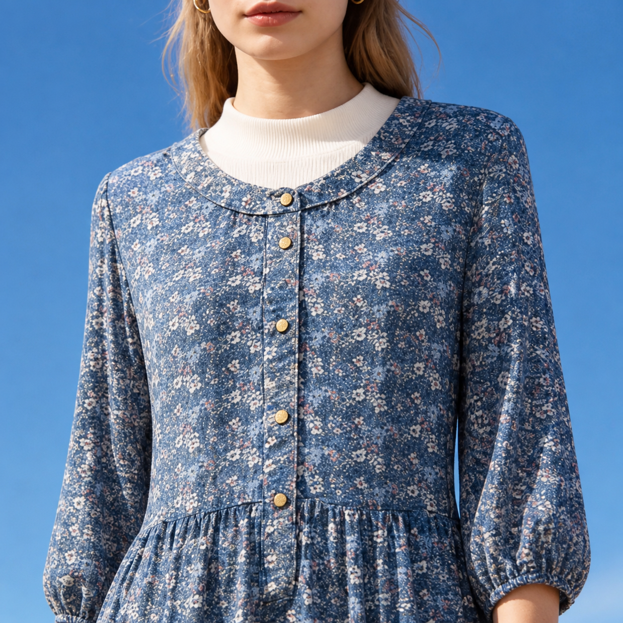 Robe longue bleue fleurie boutonnée Tsniout — vue 4 — Tissu fluide fleuri