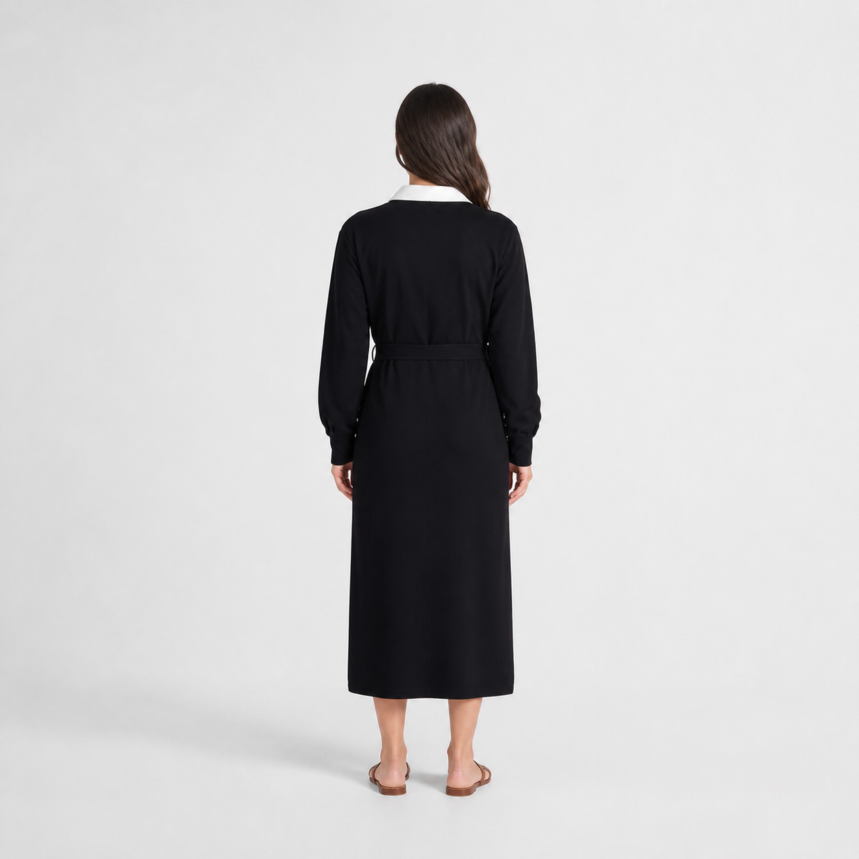 Robe longue noire en maille à col strass Tsniout — vue 2 — Maille douce et confortable, coupe fluide