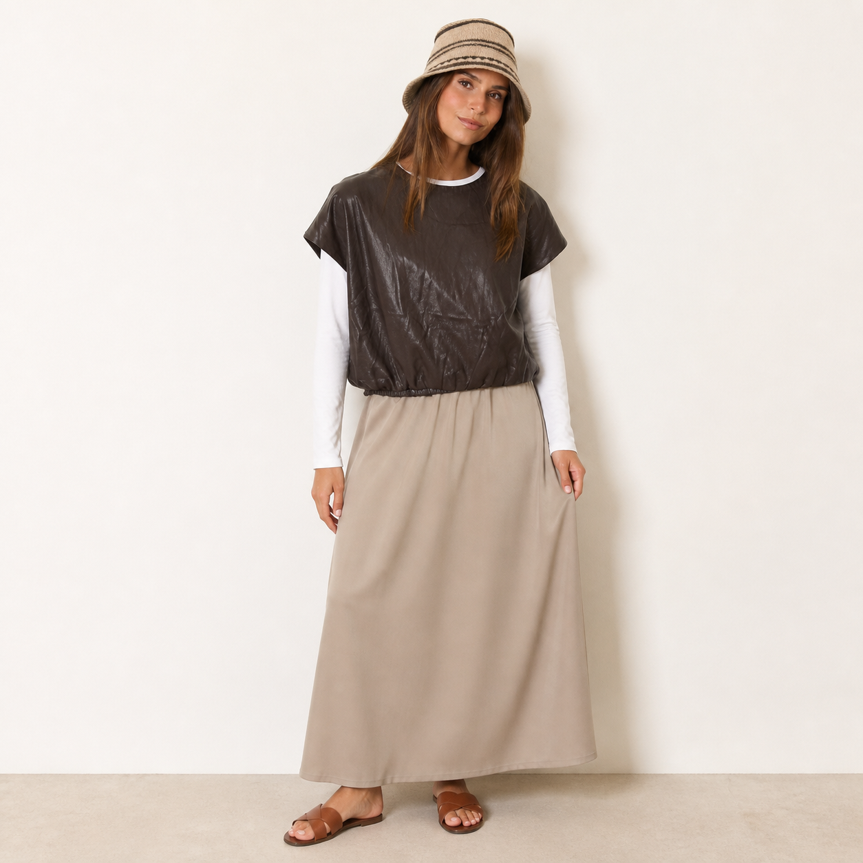 Top marron effet cuir Tsniout — vue 4 — Similicuir PU 100%, finition brillante