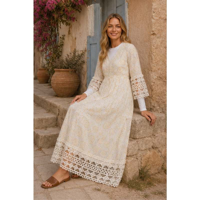 Robe longue ivoire et dorée en broderie anglaise Tsniout — vue 5 — 100 % coton broderie anglaise, doublure opaque