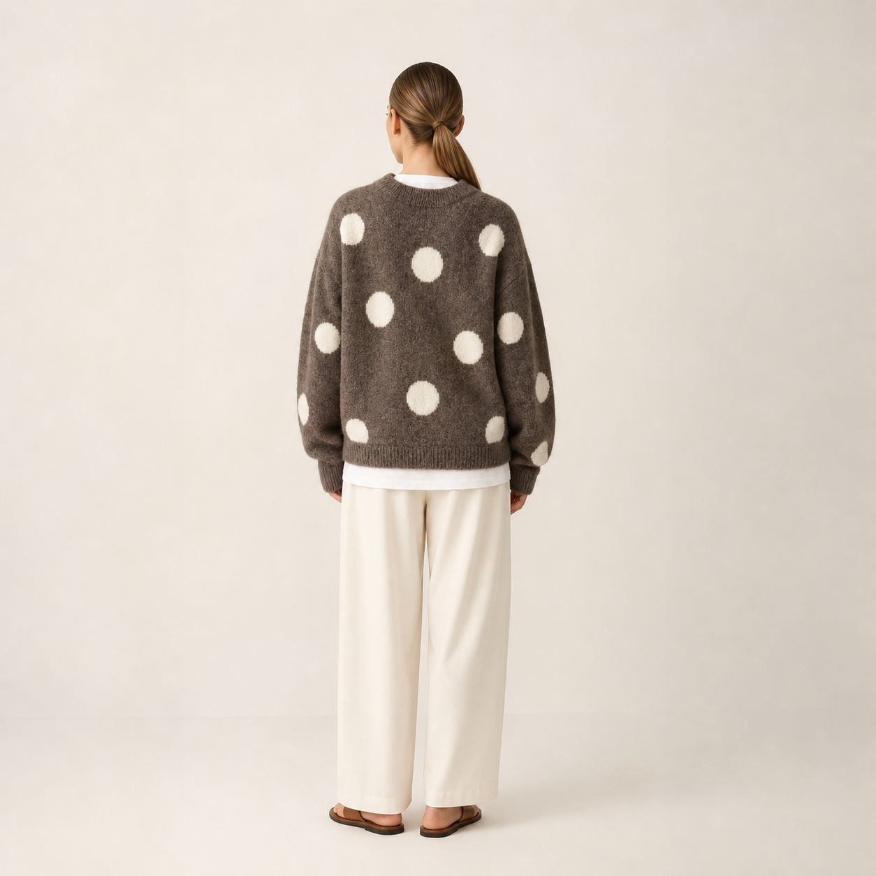 Pull marron à pois écrus Tsniout — vue 2 — Maille douce recyclée, mélange polyester et laine